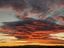 My unfiltered picture of the sunset in Tucson Arizona two weeks ago