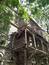 Next to an animal cemetery is this abandoned British made building in Mumbai