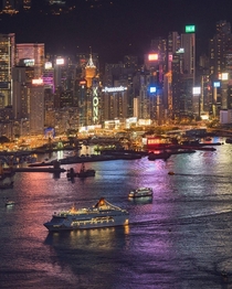 Night cruise on Hong Kong harbour