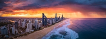 Not sure if this is the right thread but the sky was insane  Surfers Paradise Gold Coast Australia