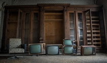 Nothing on TV found in an abandoned mansion 
