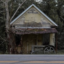 Old abandoned country home in nowhere GA