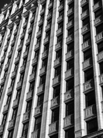 Old Chicago skyscraper facade 