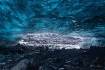 People seemed to enjoy my last post so heres a more popular ice cave from Southern Iceland   x 