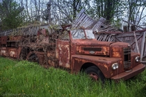 Ran across this old abandoned s firetruck on a drive though western New York 