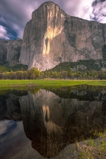 Reflecting with El Cap Yosemite National Park 
