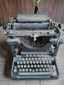 Remington Standard No  Typewriter from  