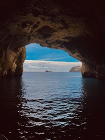 Rikoriko cave Poor Knights Islands New Zealand - The worlds largest sea cave 