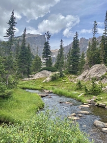 Rocky Mountain National Park trail to Emerald Lake 