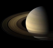 Saturn in equinox This was taken by Cassini when the sun shined directly on Saturns equator _