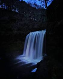 Sgwd yr Eira waterfall Glynneath South Wales UK x
