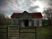 Small Abandoned Home in Gonzales Texas