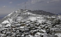 Snow covers the resort town of Murree Pakistan 
