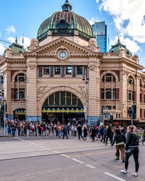 Station at Melbourne x