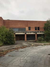 Strange abandoned complex in Duluth GA