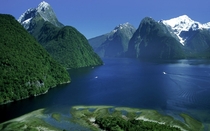 Stunning New Zealand National Park  Fiordland