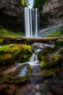 Stunning Waterfall somewhere in Oregon 