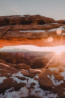 Sunrise at Mesa Arch - Canyonlands Utah 