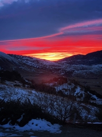 Sunrise over the Tehachapi Mountains California 