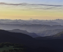 Sunset views from Mt Rainier NP OC  alwayslocalphotos
