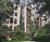 The abandoned wing of the Filantropia hospital in Bucharest