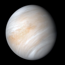 The calm appearance of Venus photographed by Mariner 