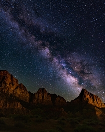 The galactic core over The Watchmen at Zion Utah 