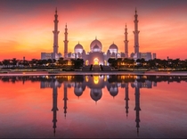 The Grand Mosque in Abu Dhabi Image - Anton Alymov