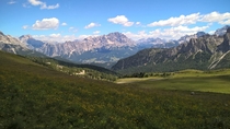 The mighty Dolomites erect in the Italian Alps  x  OC