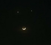 The Moon Jupiter and Venus team up to smile down upon us