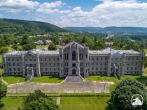 The old Binghamon Inebriate Asylum Now planned for use by Binghamton University photo by anubis arts