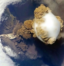 The Sarychev Volcano eruption in Russia captured by the ISS