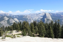 The view from Sentinel Dome at Yosemite National Park 