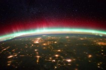 The view from the ISS of our planet and the aurora 