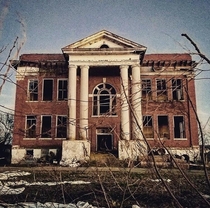This abandoned schoolhouse looks creepy as hell