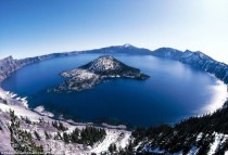 This crater Lake in Oregon as a result of the collapse of a magma chamber after volcano eruption 