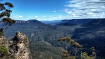 Three Sisters Blue Mountains NSW  x