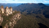 Three Sisters Blue Mountains World Heritage area NSW Australia 