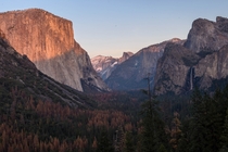 Tunnel View at Sunset in Yosemite National Park CA 