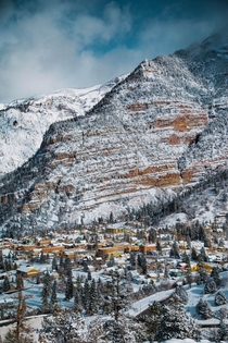 Visited Colorado for the first time and loved how the entire town of Ouray is tucked in this valley of mountains and snow 