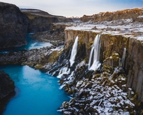 Waterfall in the Icelandic highlands  hemmi