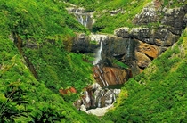 Waterfalls at Mauritius Photo by Ronald Poels 