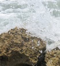waves in Isla Mujeres beach 