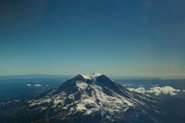 Wonderful photo of the underrated Mt Rainier in Washington 