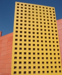 yellow wall at Mexico City x
