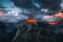 Yosemite Glacier Point by Michael Scott 