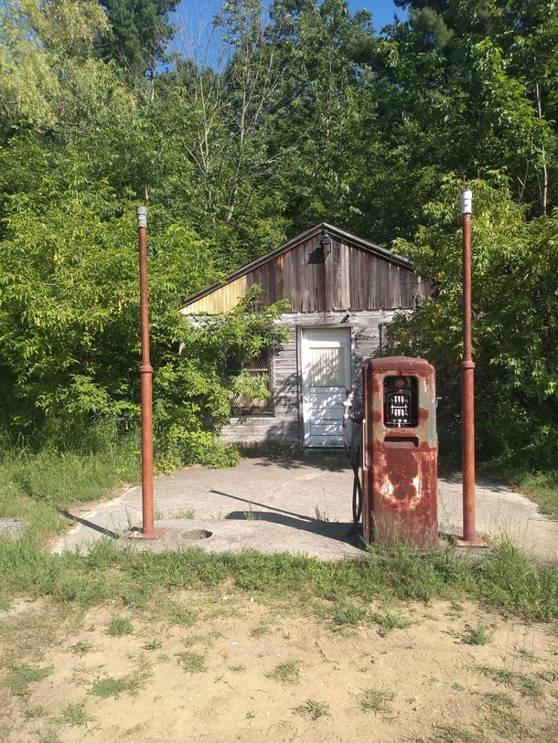  Abandoned service station Middle of nowhere Michigan