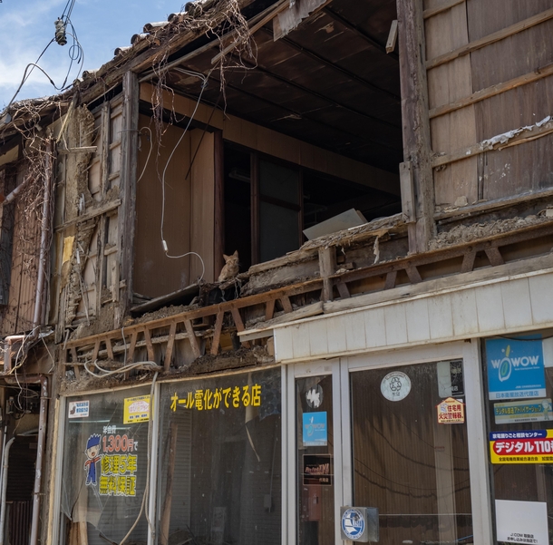  Abandoned Storefront in Kada Japan