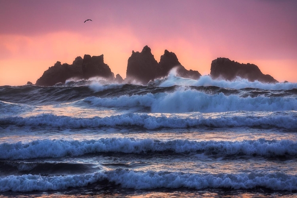  Bandon Wave Layers - Oregon Coast x - A perfect sunset at the coast of Oregon with some high wave action