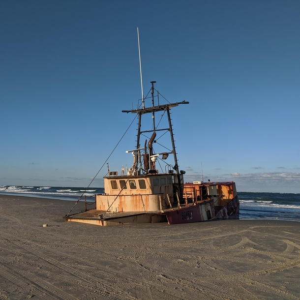  Foot Scallop Boat Grounded in March  near Cape Hatteras NC